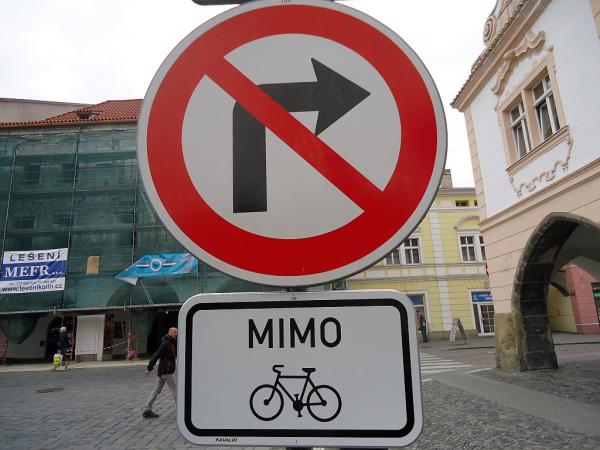 Do Pražské ulice se vrátil cyklopruh | FOTO: Martin Prokop